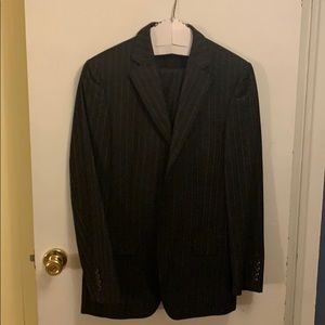 Men’s Gucci suit
